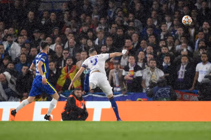 Kết quả Chelsea 1-3 Real: Benzema đánh sập Stamford Bridge