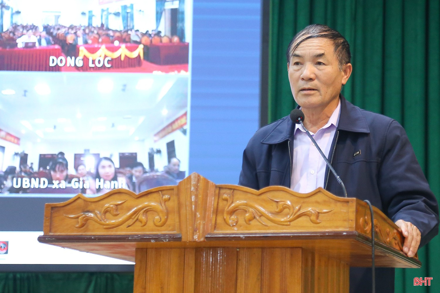 Cử tri Hồ Văn Quý (thôn Trung Sơn, xã Hồng Lộc) chia sẻ nguyện vọng đối với người ứng cử.