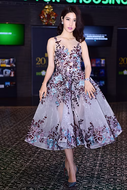 my nhan viet mac dep tuan qua