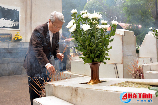 nguyen chu tich nuoc tran duc luong dang huong tai nga ba dong loc
