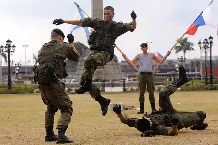 binh si nga pho dien suc manh chien dau tai philippines