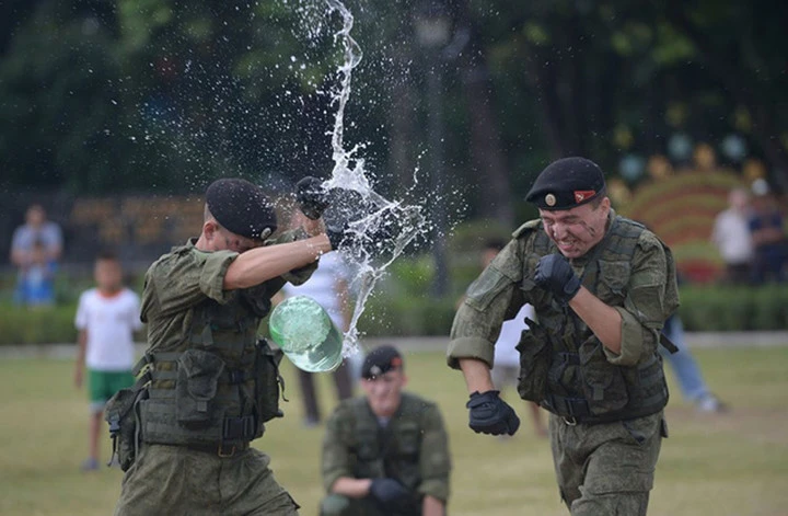 binh si nga pho dien suc manh chien dau tai philippines