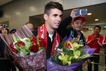 Oscar tới Trung Quốc, tuy nhiên sẽ gắn bó với Shanghai SIPG bao lâu? nghich ly con cuong mua sam cua bong da trung quoc