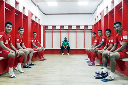 cong vinh lam phong thay do kieu bayern munich cho cau thu tp hcm