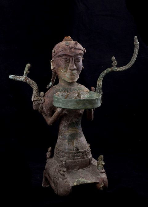 lan dau tien trung bay 16 bao vat quoc gia truoc cong chung