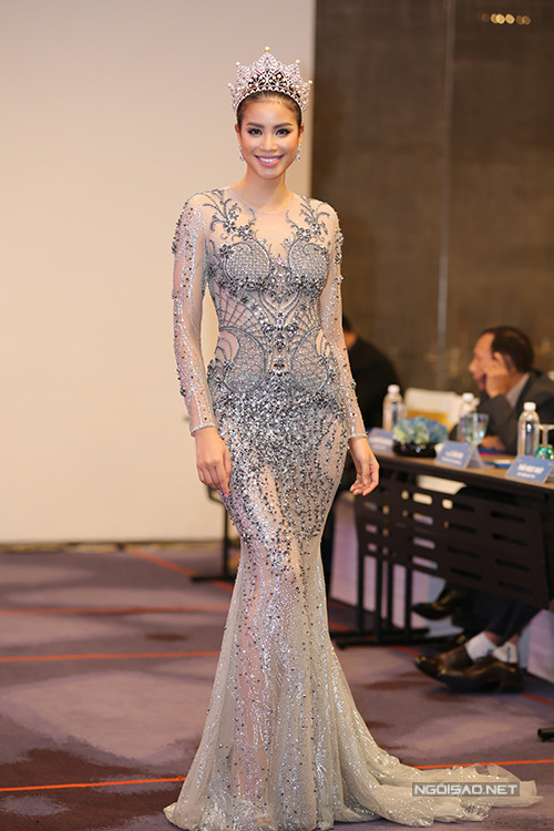 my nhan viet mac dep tuan qua