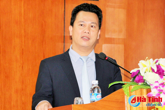 chu tich ubnd tinh dang quoc khanh khen thuong cong an tp ha tinh
