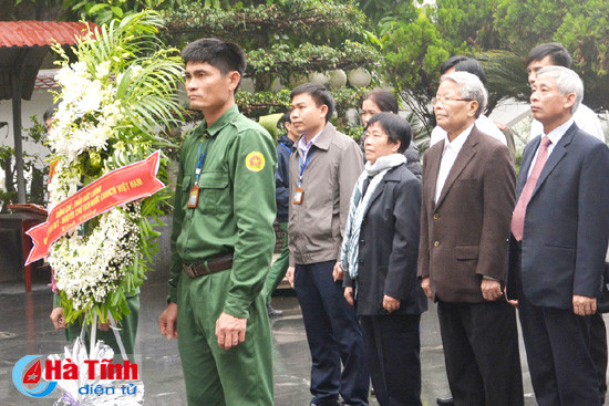 nguyen chu tich nuoc tran duc luong dang huong tai nga ba dong loc