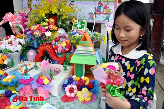 ron rang hoi cho xuan cua hoc sinh truong th nam ha