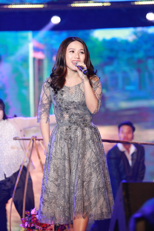 my nhan viet mac dep tuan qua