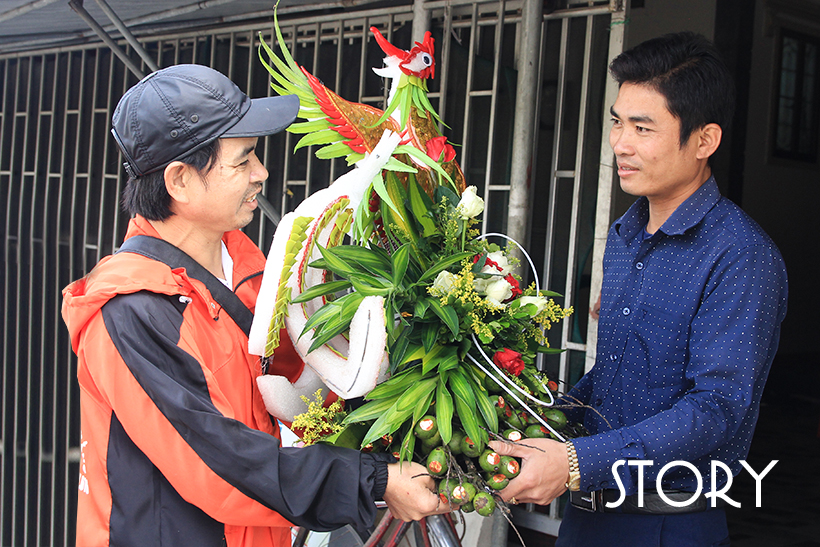 Lão nông Hà Tĩnh hơn 40 năm “ăn, ngủ” cùng... ong!