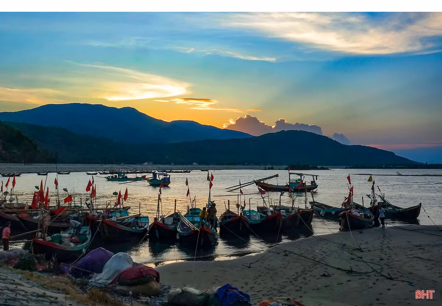 Về “Nghi Xuân bát cảnh”