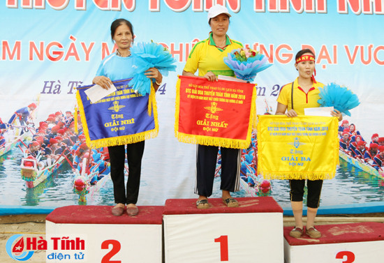 soi noi giai dua thuyen tren song cua sot