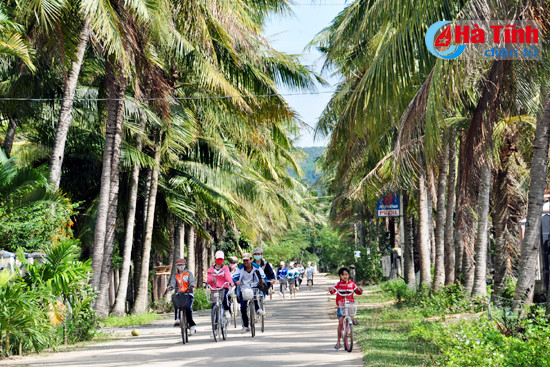 doc duong dat nuoc tu quy nhon nhin ra bien rong
