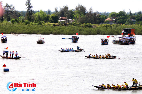 soi noi giai dua thuyen tren song cua sot
