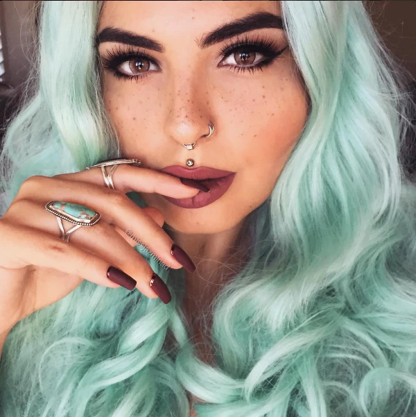 doc dao nghe thuat ve tranh tren doi moi