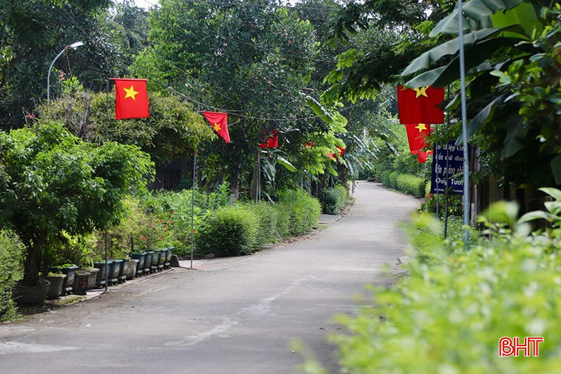 Nhân dân xã Sơn Kim 1 đã chỉnh trang, làm đẹp thôn xóm chào mừng Đại hội Đảng bộ xã. bqbht_br_4.jpg
