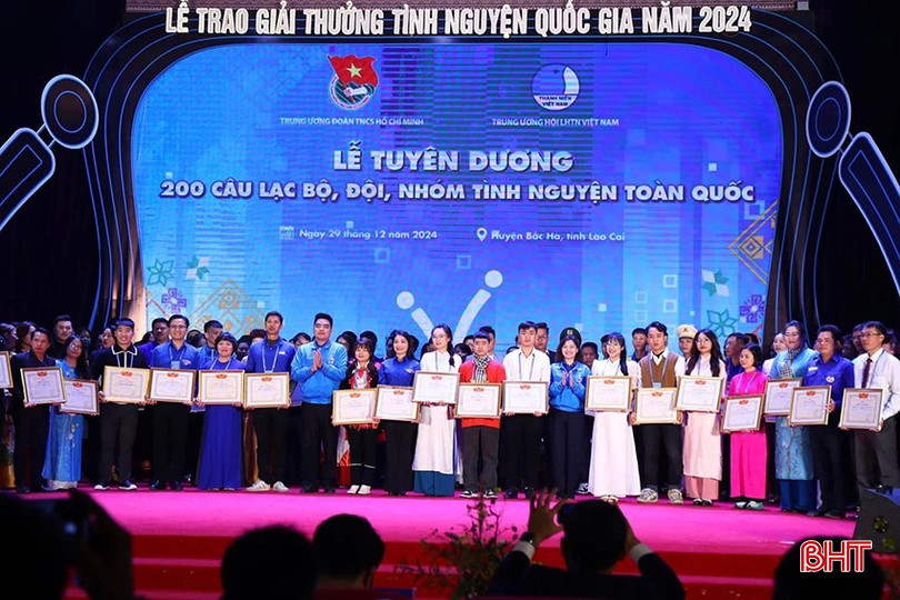 CLB Ngân hàng máu sống Hương Khê vinh dự được Trung ương Đoàn, Trung ương Hội Liên hiệp thanh niên Việt Nam tuyên dương là 1 trong 200 CLB tình nguyện tiêu biểu toàn quốc năm 2024. bqbht_br_4.jpg