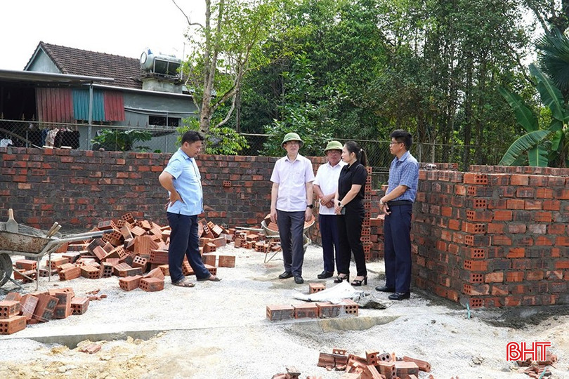 Nhiều địa phương, hộ gia đình ở Hương Khê thực hiện chương trình đảm bảo tiến độ. bqbht_br_2-5982.jpg