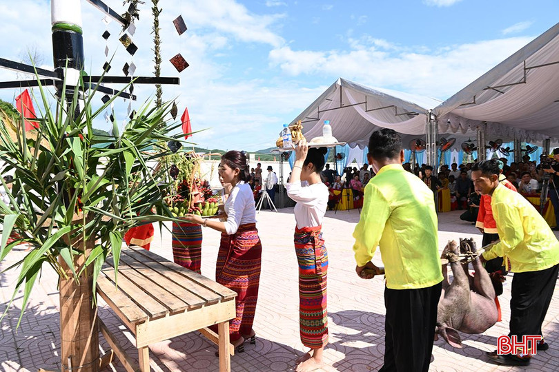 Người Chứt tổ chức Tết Lấp lỗ để cảm tạ trời đất, cầu cho mưa thuận gió hòa, mùa màng bội thu 12.jpg