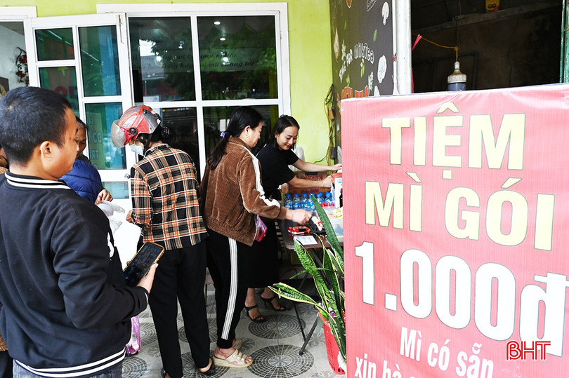 Tiệm mì 1.000 đồng đang thực sự trở thành "ngọn lửa" làm ấm lòng những hoàn cảnh khó khăn bqbht_br_1.jpg