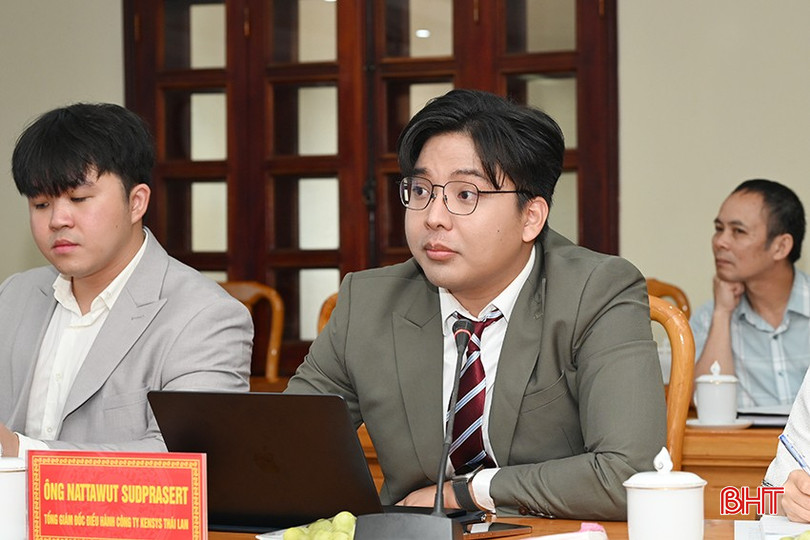 Ông Nattawut Sudprasert - Tổng Giám đốc điều hành Công ty Kensys Thái Lan giới thiệu về ứng dụng AI trong khám, chẩn đoán bệnh qua thiết bị thông minh. bqbht_br_6.jpg