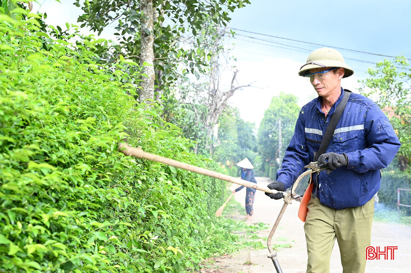 Qua các phong trào thi đua, đang xuất hiện thêm ngày càng nhiều những con đường bê tông, vườn mẫu, hàng rào xanh, khu dân cư kiểu mẫu, hiện đại, thông minh. bqbht_br_1.jpg