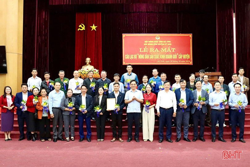 Toàn tỉnh Hà Tĩnh đã thành lập 13 CLB sản xuất kinh doanh giỏi cấp huyện với 286 thành viên tham gia ( Trong ảnh: CLB Nông dân sản xuất kinh doanh giỏi huyện Kỳ Anh ra mắt). bqbht_br_3.jpg