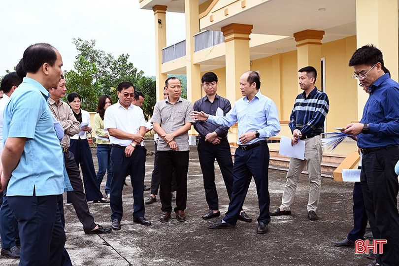Đoàn đến kiểm tra dự án nhà máy nước và hệ thống cấp nước sạch cho Nhân dân thị trấn Hương Khê và 8 xã vùng phụ cận thuộc huyện Hương Khê... bqbht_br_3.jpg