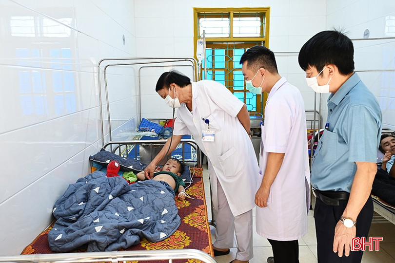Sức khỏe của các bệnh nhân đã ổn định, một số trẻ hết triệu chứng và được cho xuất viện. 6-4705.jpg
