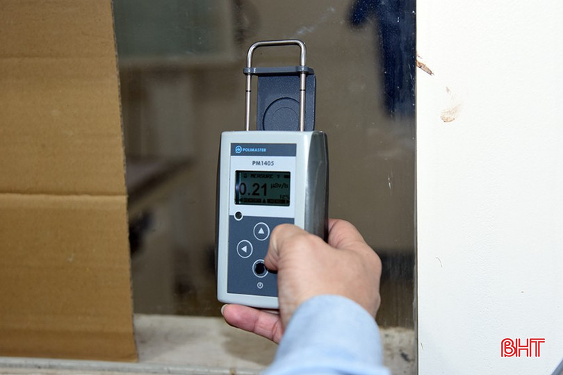 Sở KH&CN phối hợp với các cơ quan chức năng tiến hành kiểm tra phóng xạ tại các cơ sở y tế. bqbht_br_2-7105.jpg