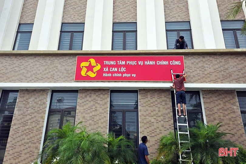 Hầu hết các địa phương vận hành thử nghiệm đã lắp đặt bộ nhận diện thương hiệu cho trung tâm hành chính công cấp xã mới. bqbht_br_1.jpg