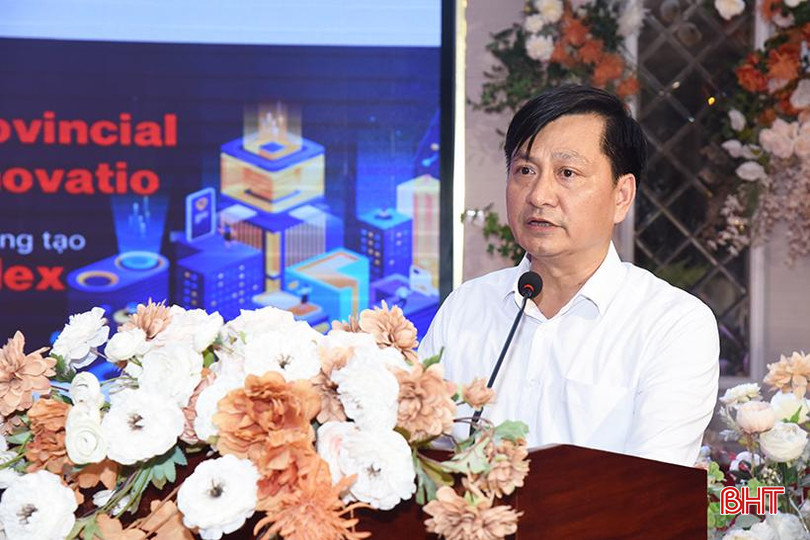 Phó Giám đốc Sở KH&CN Bùi Phong An báo cáo, phân tích kết quả đánh giá Bộ Chỉ số đổi mới sáng tạo tỉnh Hà Tĩnh năm 2023. 3.jpg