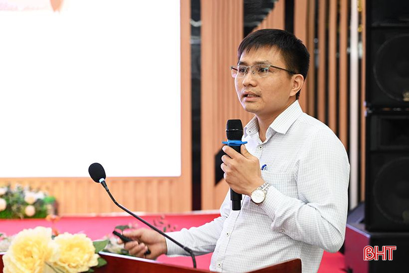 Ông Nguyễn Văn Thành - Giám đốc Trung tâm Thiết kế, chế tạo và thử nghiệm (Cục Phát triển công nghệ và đổi mới sáng tạo) chia sẻ kinh nghiệm hỗ trợ doanh nghiệp nhỏ và vừa trong hoạt động ứng dụng, chuyển giao, đổi mới công nghệ. 3.jpg