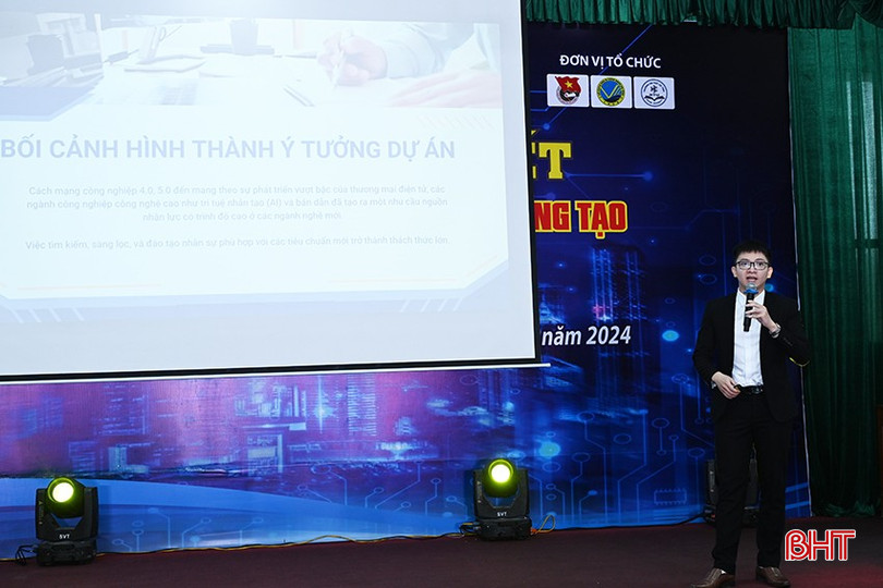 Tác giả thuyết trình dự án “Nền tảng kết nối việc làm ngành Marketing, AI, bán dẫn”. bqbht_br_2.jpg