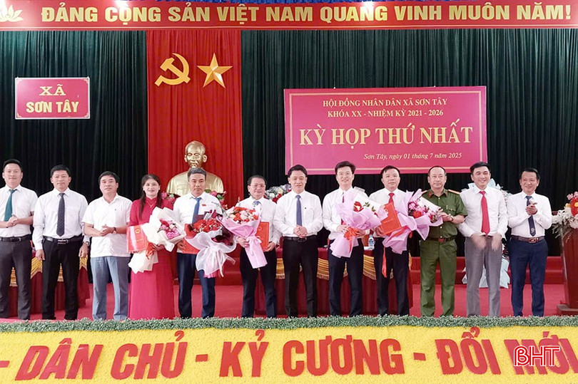 Xã Sơn Tây vận hành Kỳ họp thứ nhất của HĐND xã. bqbht_br_5.jpg