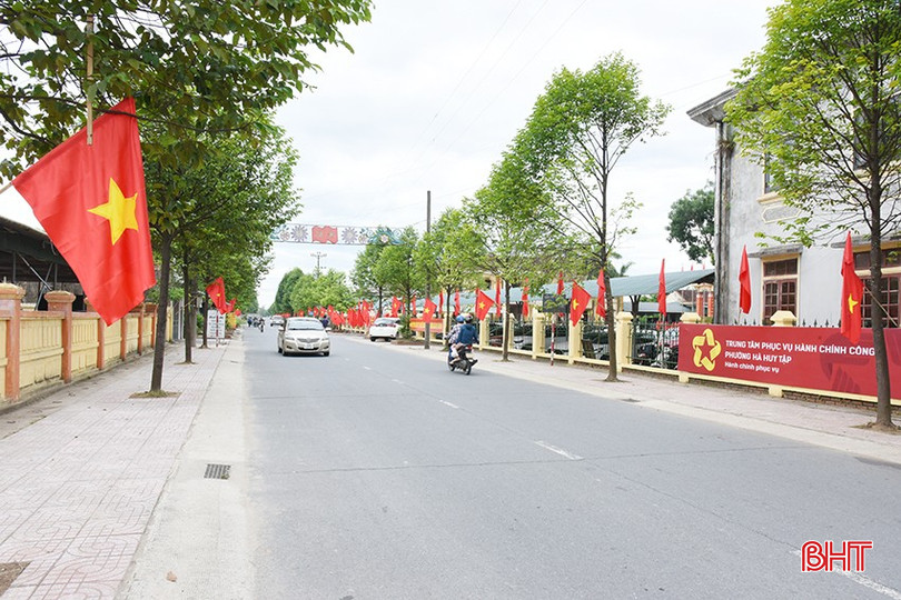 Không khí của ngày đầu vận hành chính quyền địa phương 2 cấp đầy tươi mới. bqbht_br_2.jpg