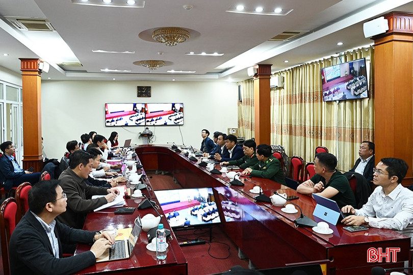 Đại biểu dự điểm cầu Hà Tĩnh. bqbht_br_3.jpg
