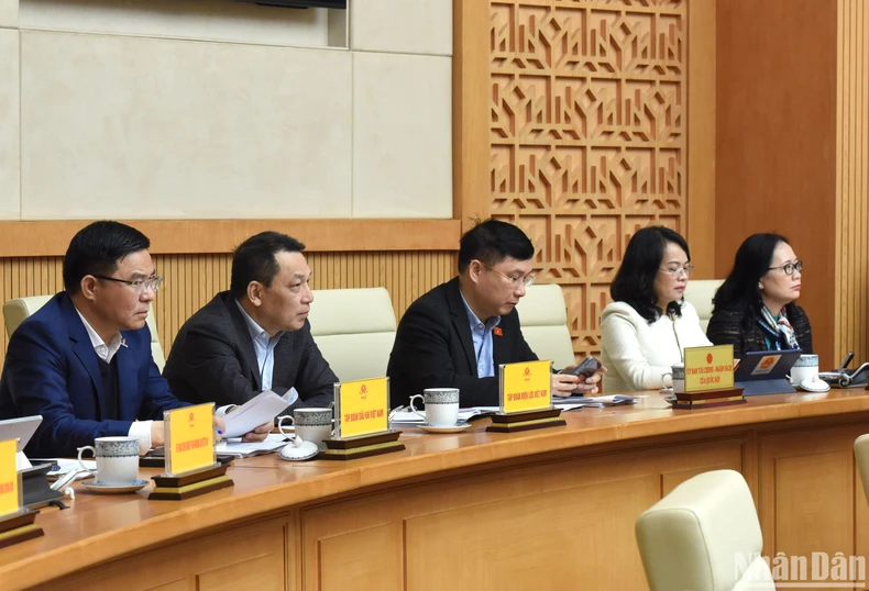 Đại diện lãnh đạo các tập đoàn, tổng công ty tham dự phiên họp. Triển khai tích cực kế hoạch phát triển KT-XH ngay từ những tháng đầu năm