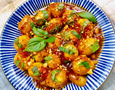 Cách làm trứng cút rim me chua ngọt, đậm đà