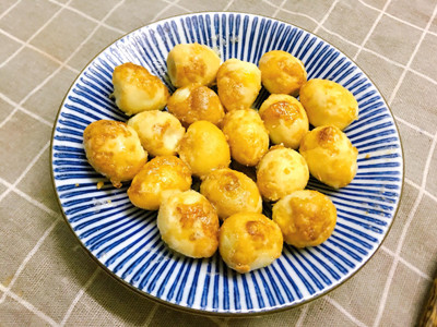 Cách làm trứng cút rim me chua ngọt, đậm đà