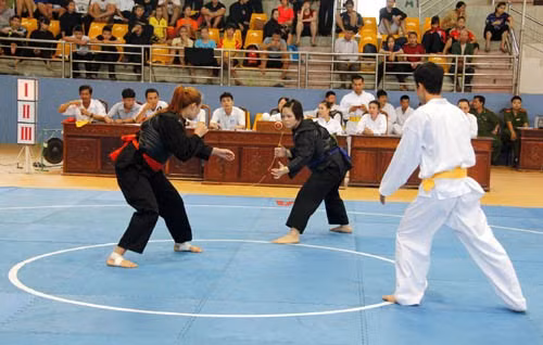 Sân chơi karatedo ngày càng thu hút nhiều lứa tuổi tham gia. Ảnh: Quang Sáng