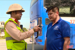  Siết chặt an toàn giao thông dịp cao điểm cuối năm