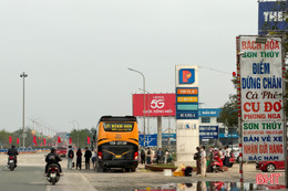Lại "nóng" đón trả khách bên QL 1 ở Hà Tĩnh