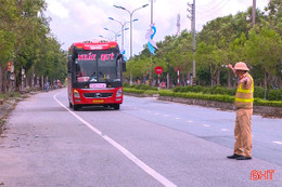 Siết chặt quản lý vận tải hành khách dịp 2/9