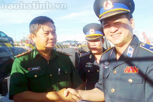 Lãnh đạo lực lượng Cảnh sát biển thăm đảo Cồn Cỏ. Lãnh đạo lực lượng Cảnh sát biển thăm đảo Cồn Cỏ.