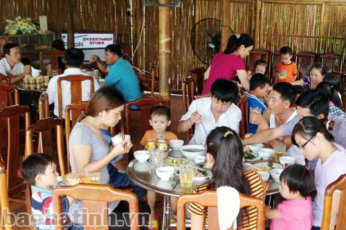 Nhà hàng với nhiều món ngon mang phong vị núi rừng