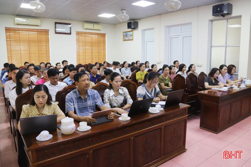 Đại biểu dự hội nghị. IMG_8142.jpg
