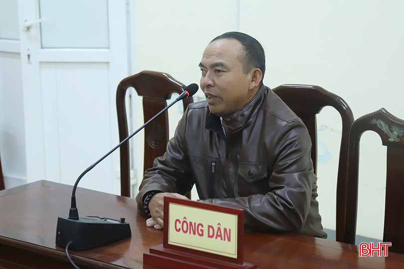 Ông Nguyễn Tiến Thăng (xã Cổ Đạm, huyện Nghi Xuân) trình bày các nội dung tại phiên tiếp. bqbht_br_2.jpg