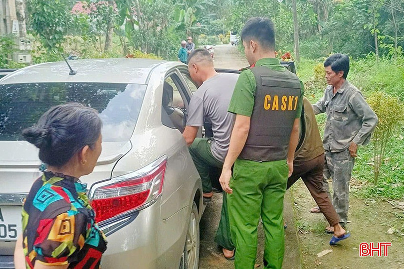 Công an xã Sơn Kim 1 trong lần vây bắt đối tượng có hành vi vận chuyển trái phép chất ma tuý. bqbht_br_6.jpg